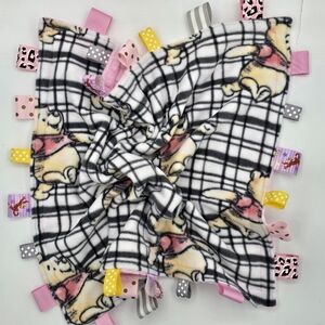 Winnie the Pooh checkered pattern Fleece Taggie Lovey Blanket 20x25